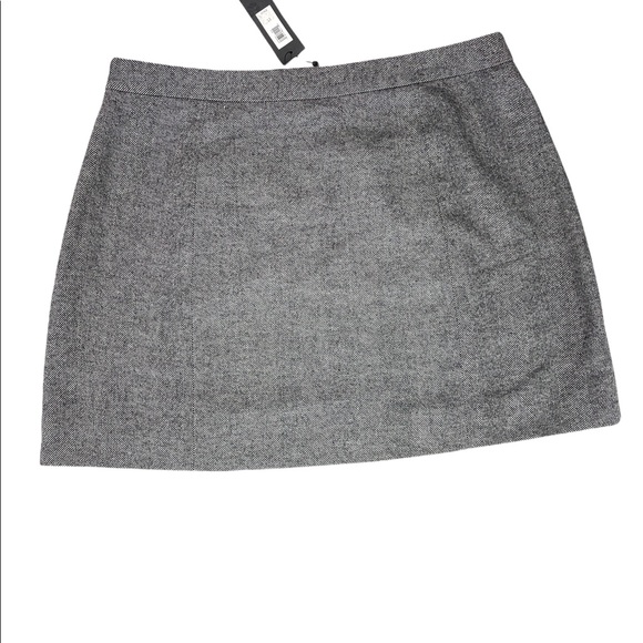 Banana Republic Wool Mini Skirt Italian Flannel Size 12 NEW - Picture 3 of 7